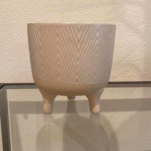 West Elm | Accents | West Elm Formosa Stoneware Small Tabletop Footed ...